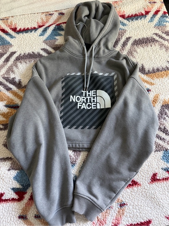 Tops - North Face Cropped Hoodie
